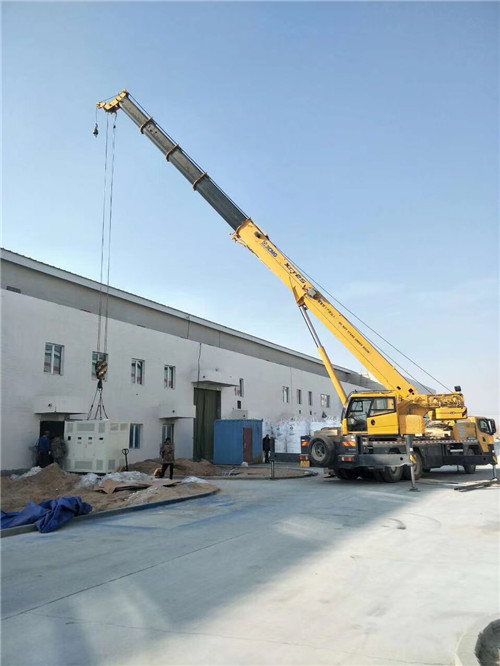 洛扎县“超载就喊停”—— 吊车的 “重量保镖” 技术